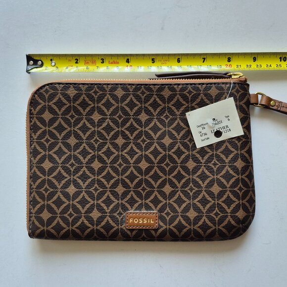 Fossil Wristlet - Picture 5 of 6